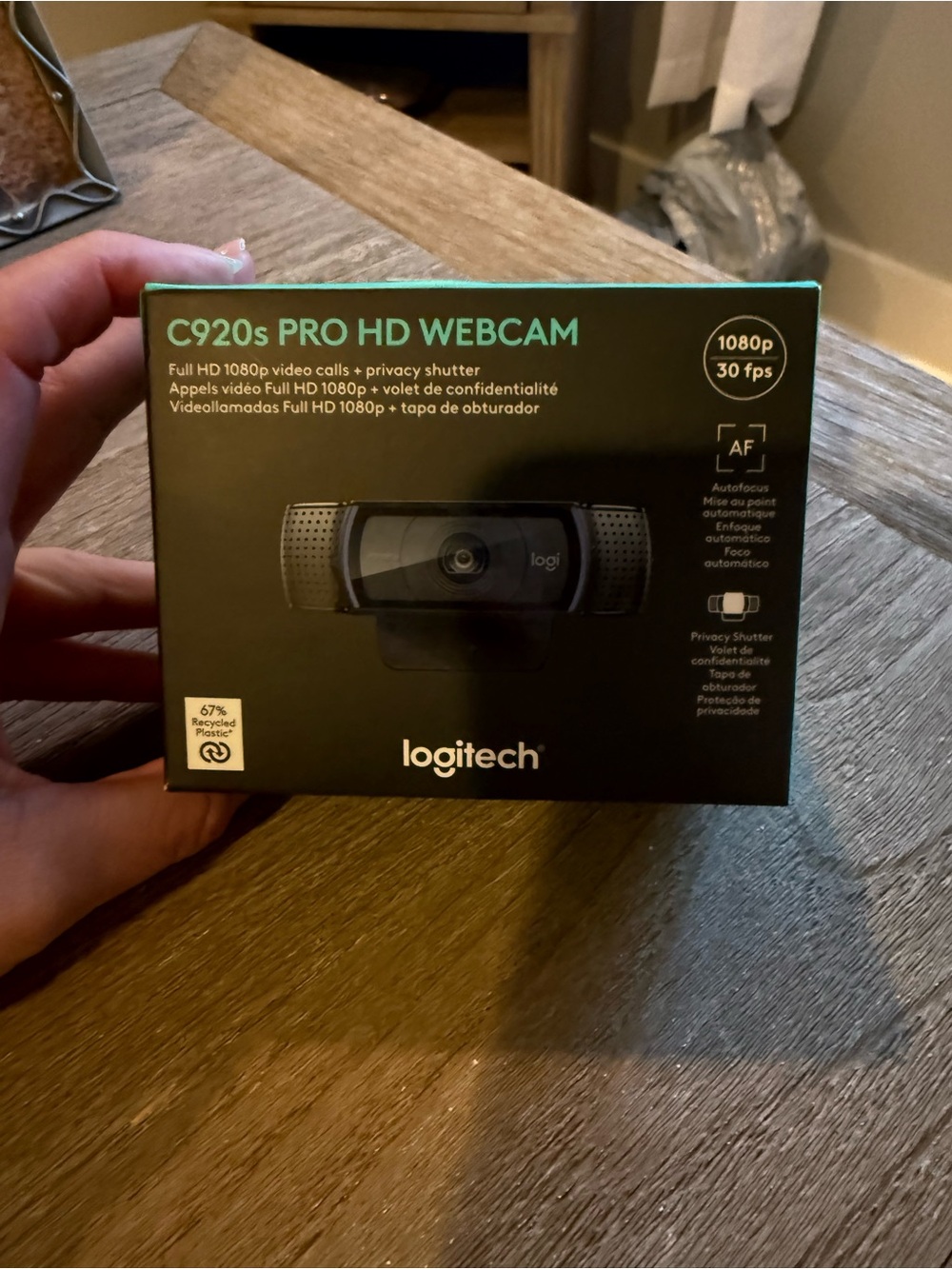 Logitech C920s Pro HD Webcam - Black with Teal Accent